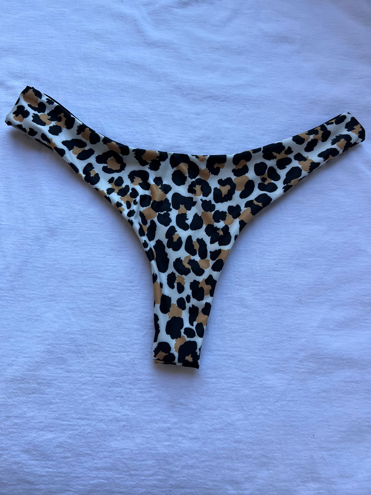 REVERSIBLE HIGH THONG LEPARD